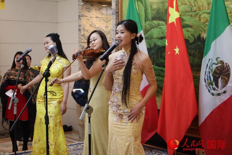 圖片為活動現(xiàn)場。人民網(wǎng) 埃內(nèi)斯托·多明戈斯攝